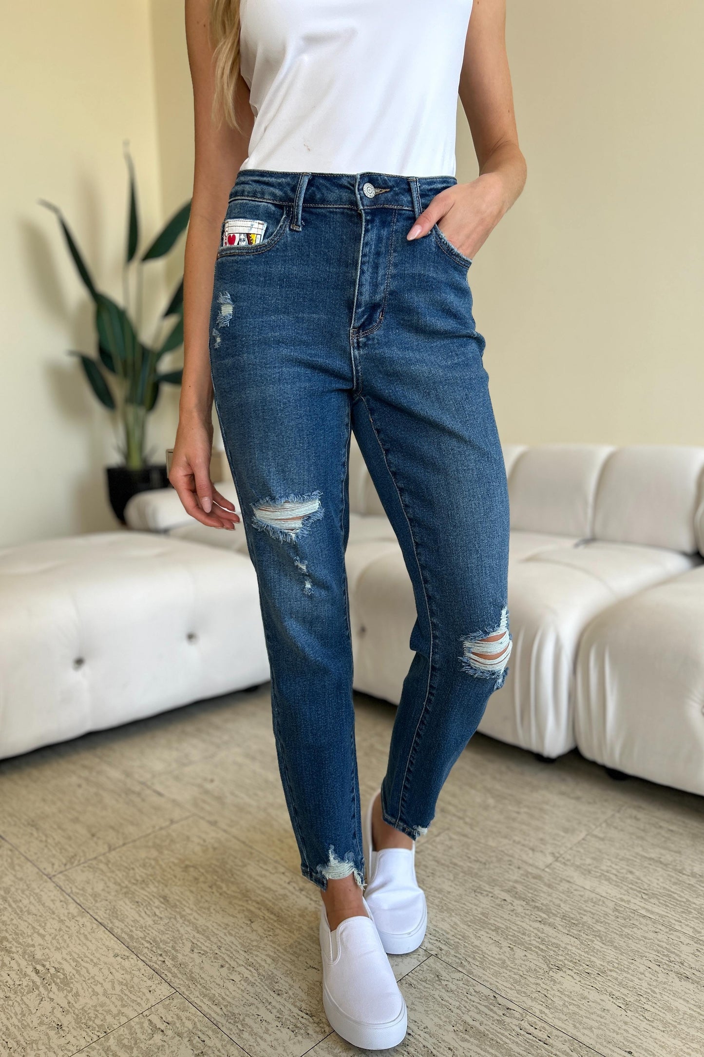 Boyfriend Fit Queen Of Hearts Coin Pocket Jeans