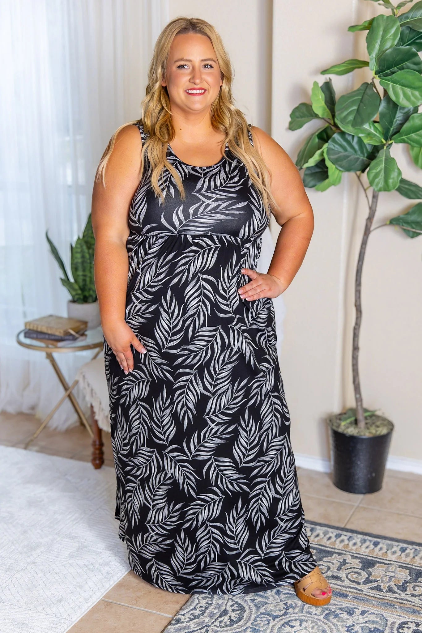 Fern-Leaf Print Sleeveless Black Maxi Dress