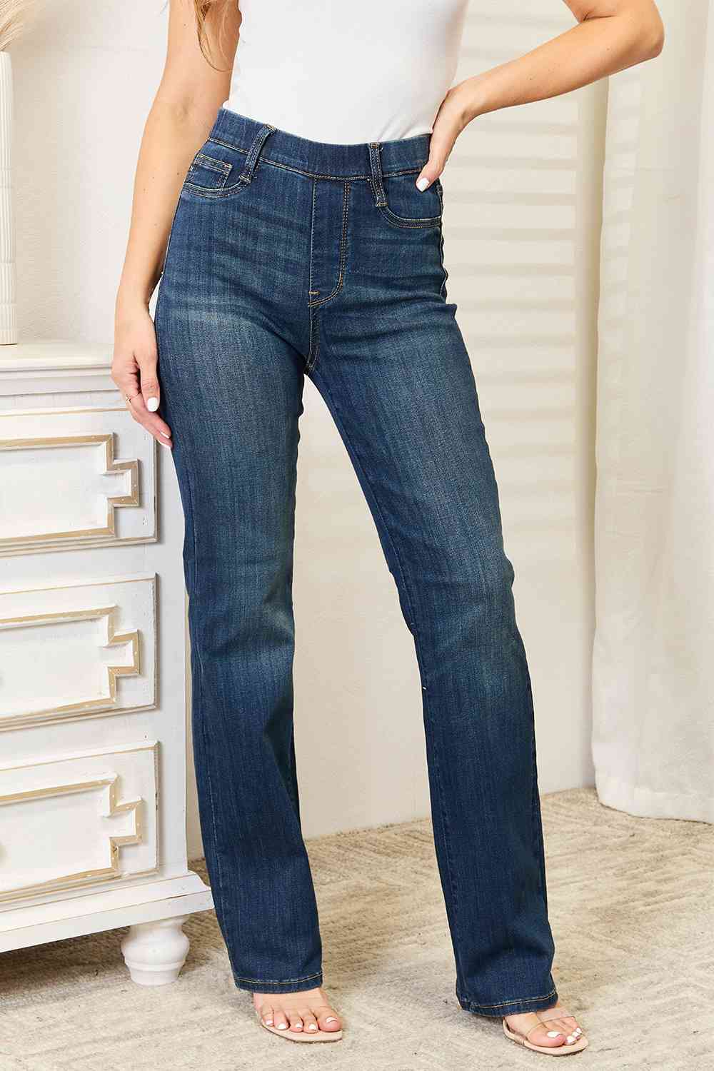 Judy Blue Elastic Waistband Straight Jeans