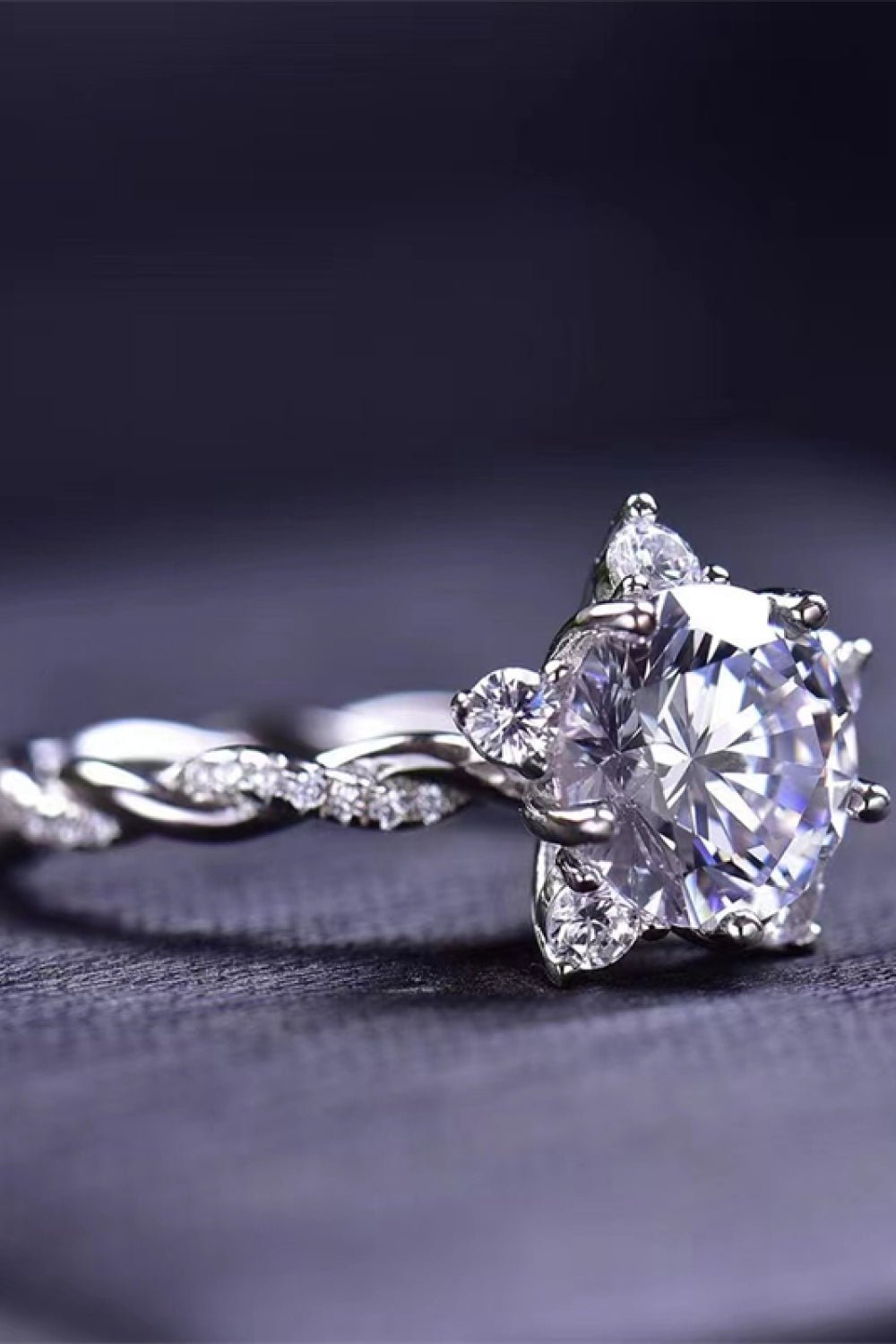 Moissanite Star Ring - Quelle's BoutiQue