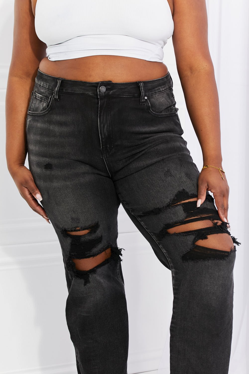 Black Distressed Loose Fit Jeans - Quelle's BoutiQue