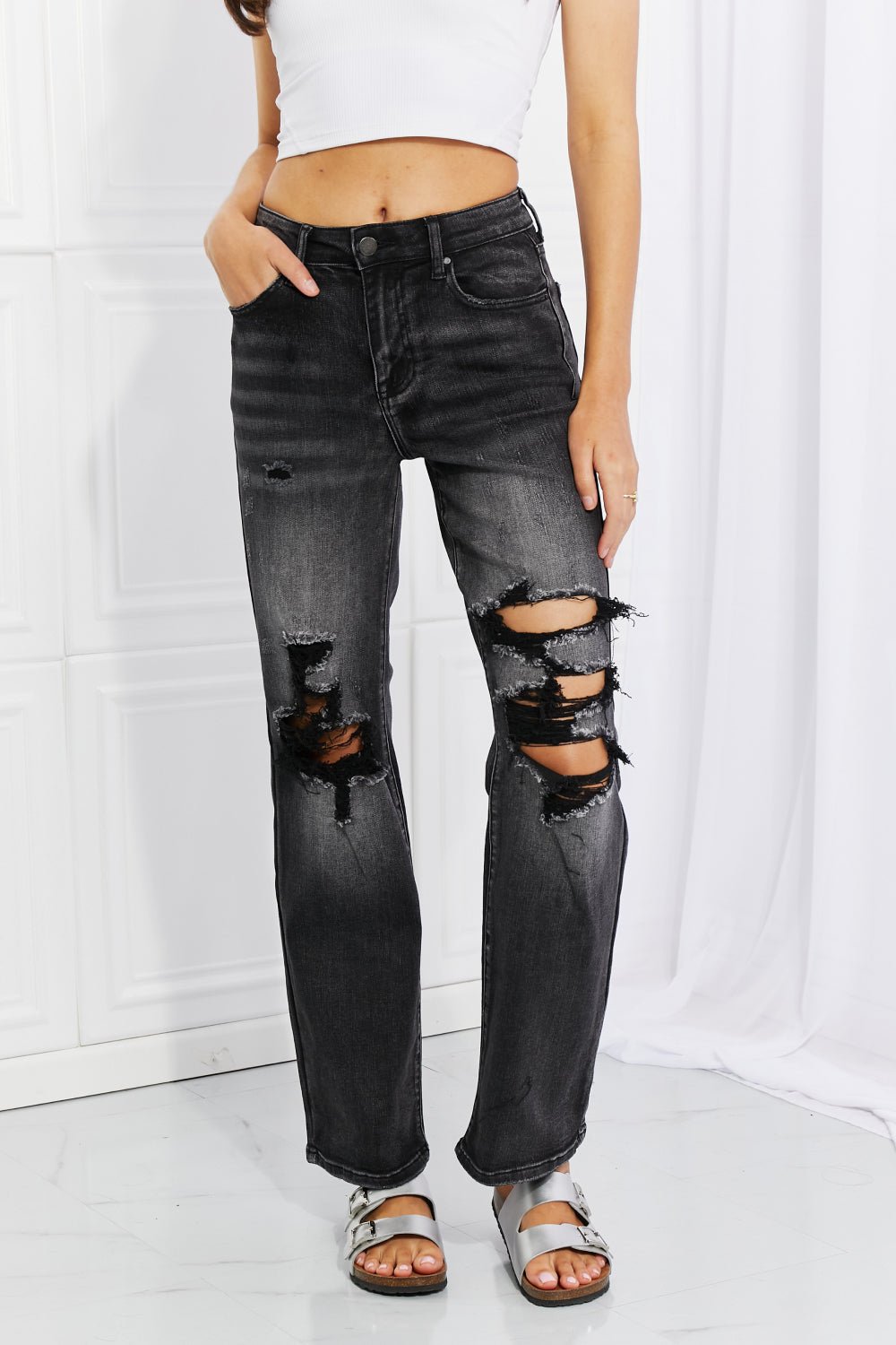 Black Distressed Loose Fit Jeans - Quelle's BoutiQue