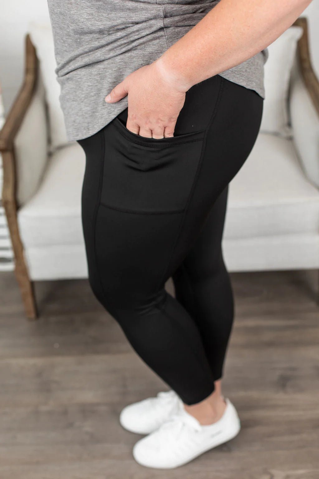 Black Leggings with Pockets - Quelle's BoutiQue