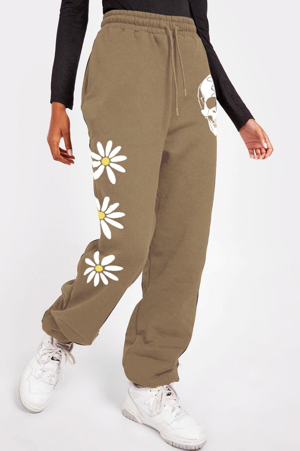 Daisies & Skull Graphic Sweatpants - Quelle's BoutiQue