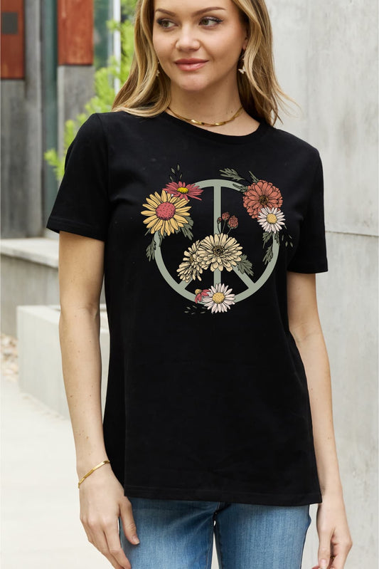 Peace Flowers Graphic Tee - Quelle's BoutiQue