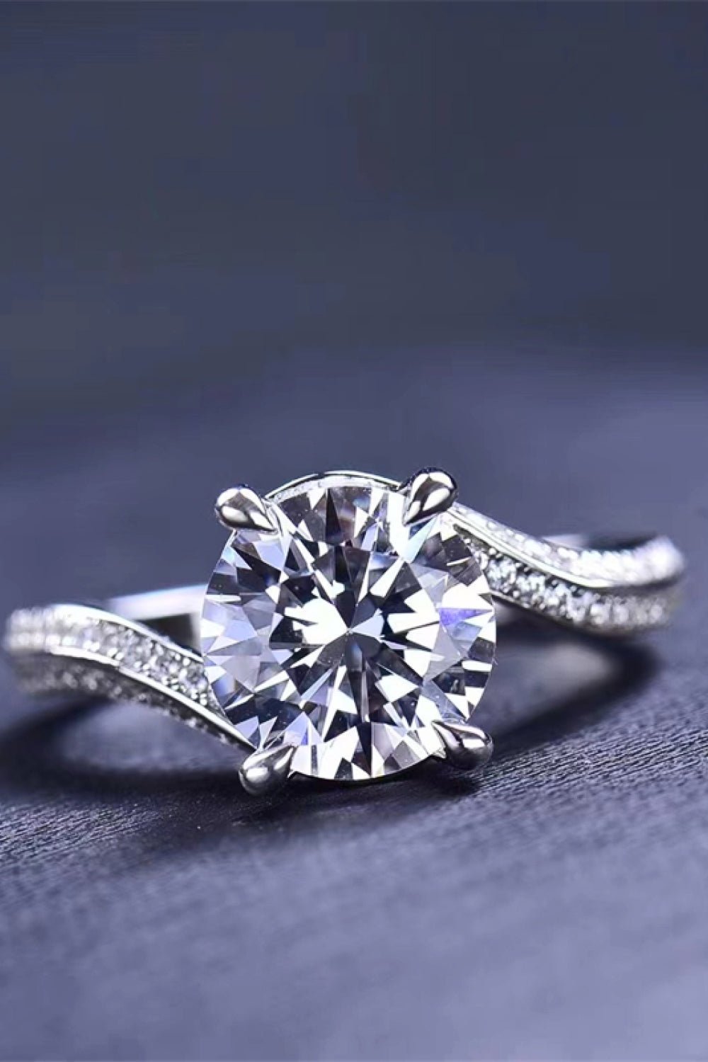 Sterling Silver Moissanite Ring - Quelle's BoutiQue